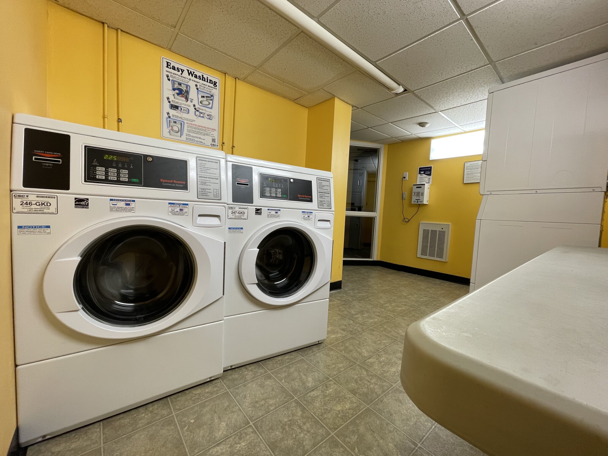 102 Queensberry St, Fenway