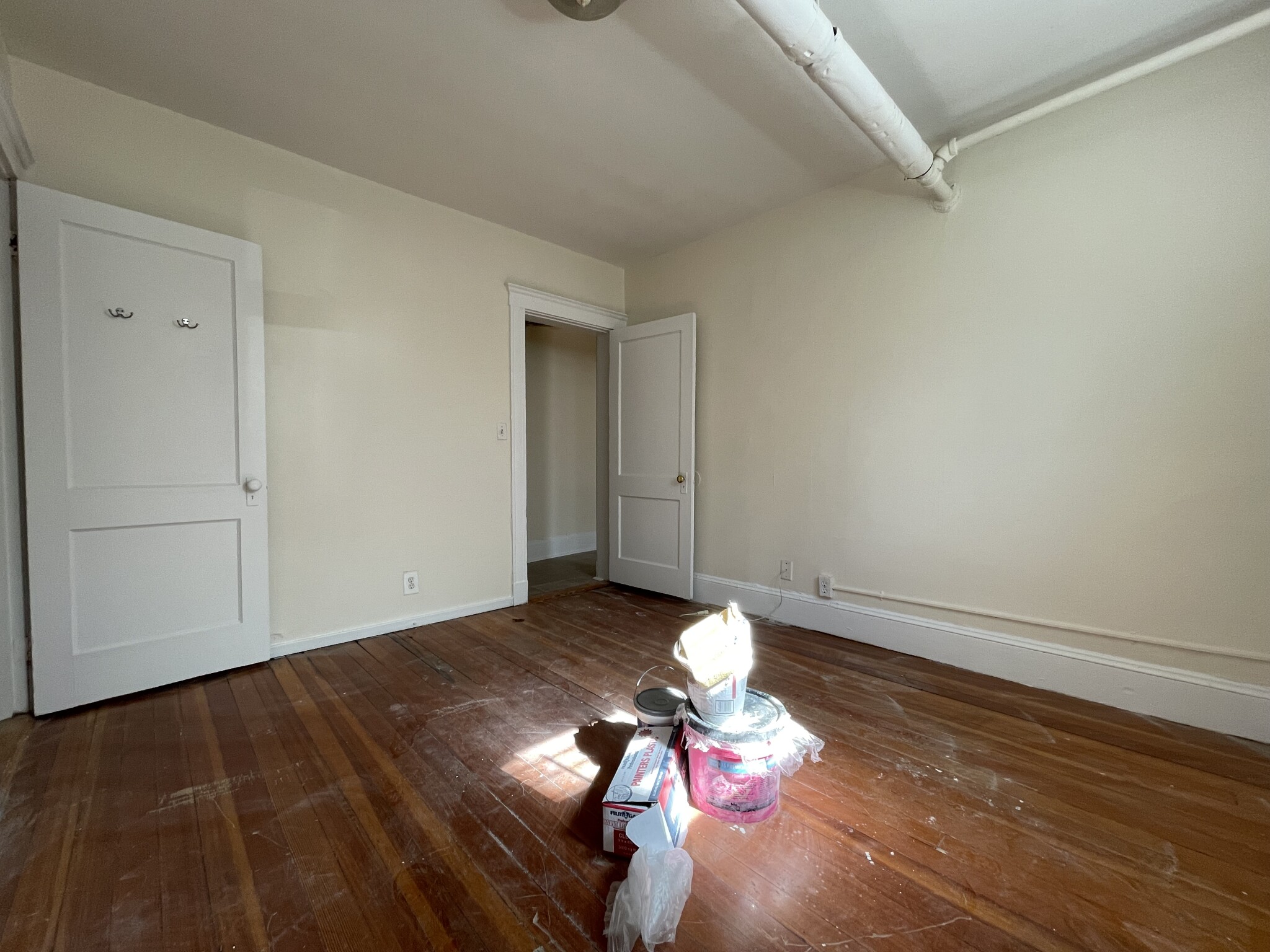 17 Barrows St, Allston