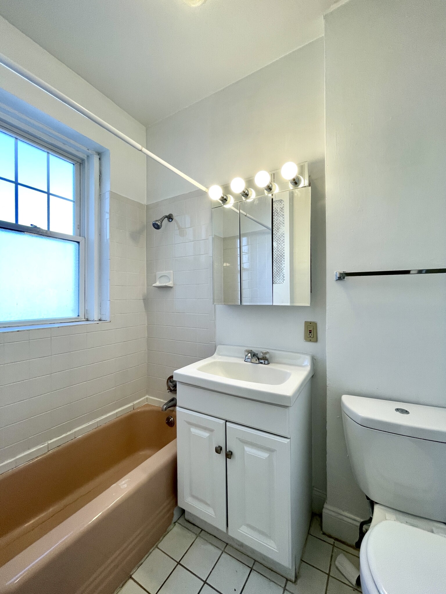 111 Kilsyth Rd, Brighton