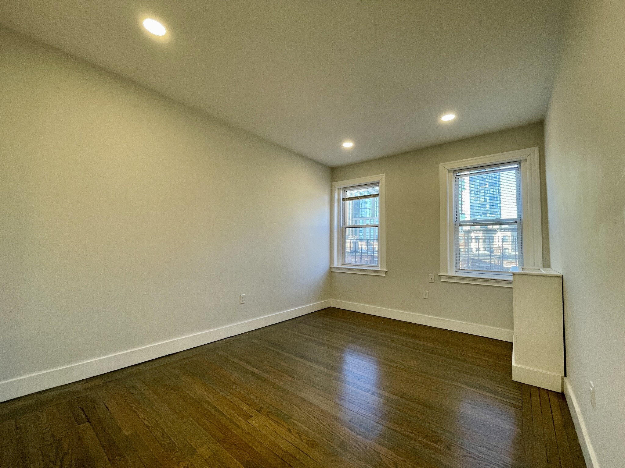 15 Queensberry St, Fenway