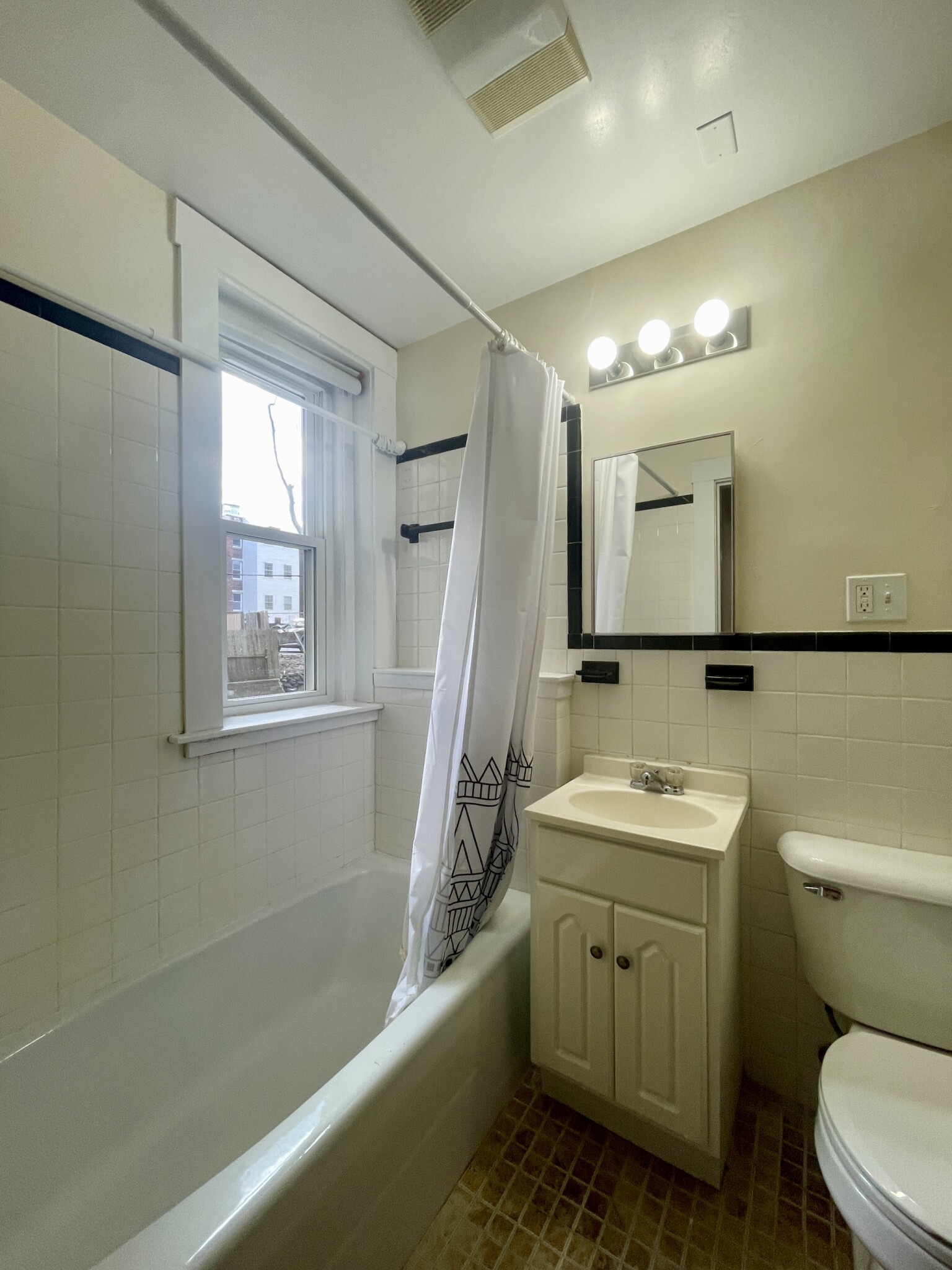 1368 Commonwealth Ave, Allston