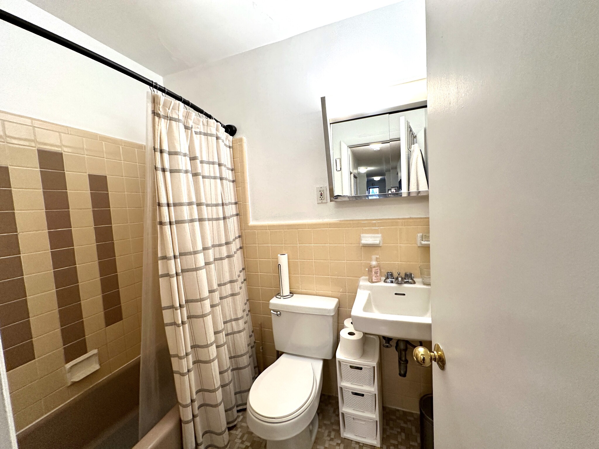 85 Sutherland, Brighton