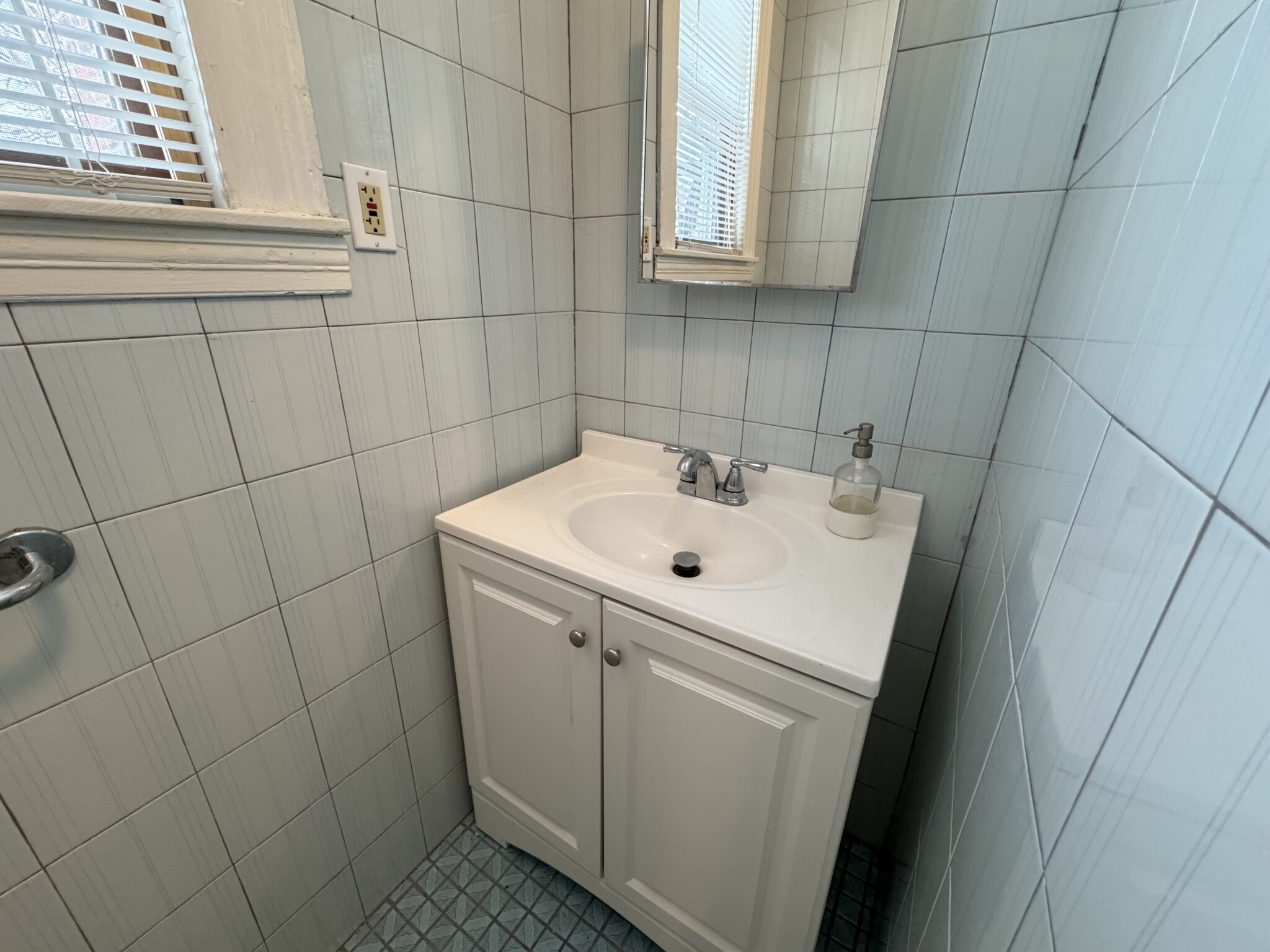 30 Academy Hill Rd, Brighton