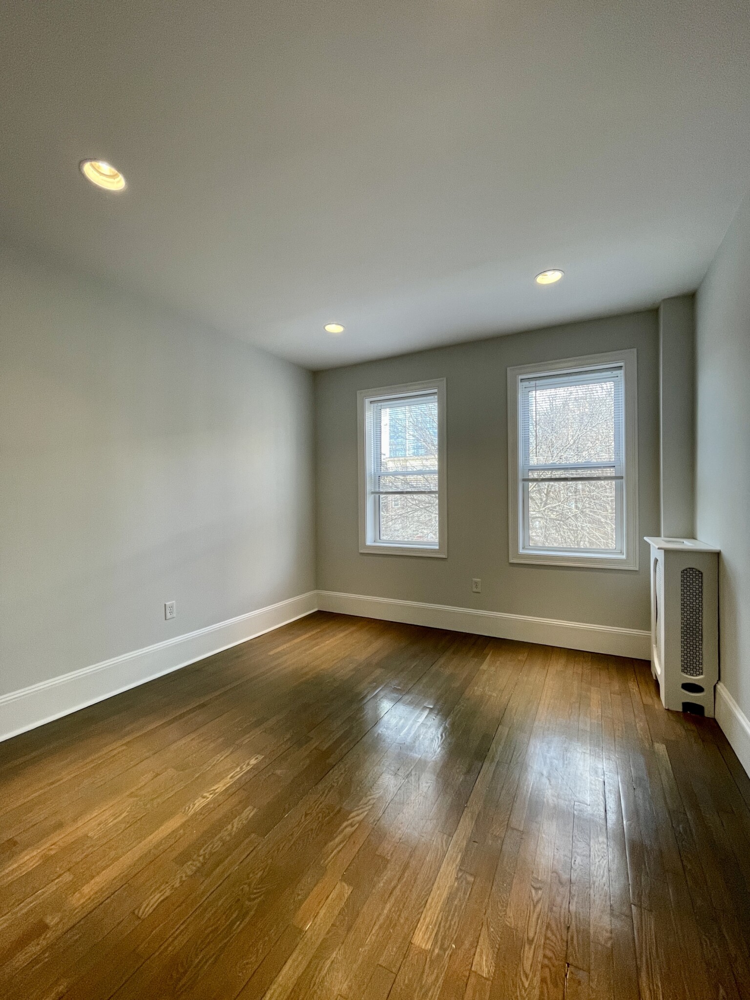 109 Queensberry St, Fenway