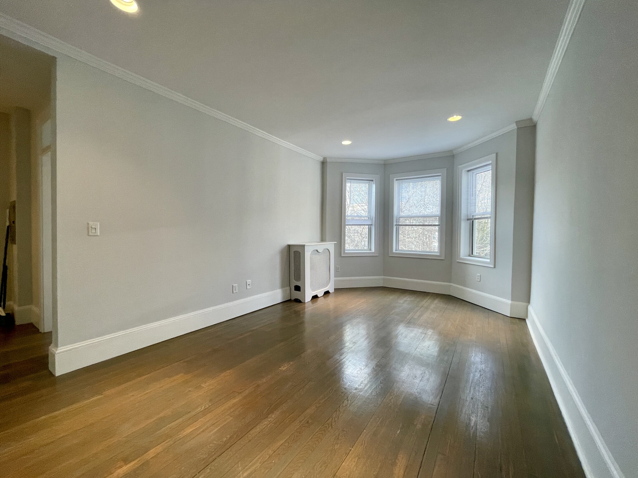 109 Queensberry St, Fenway