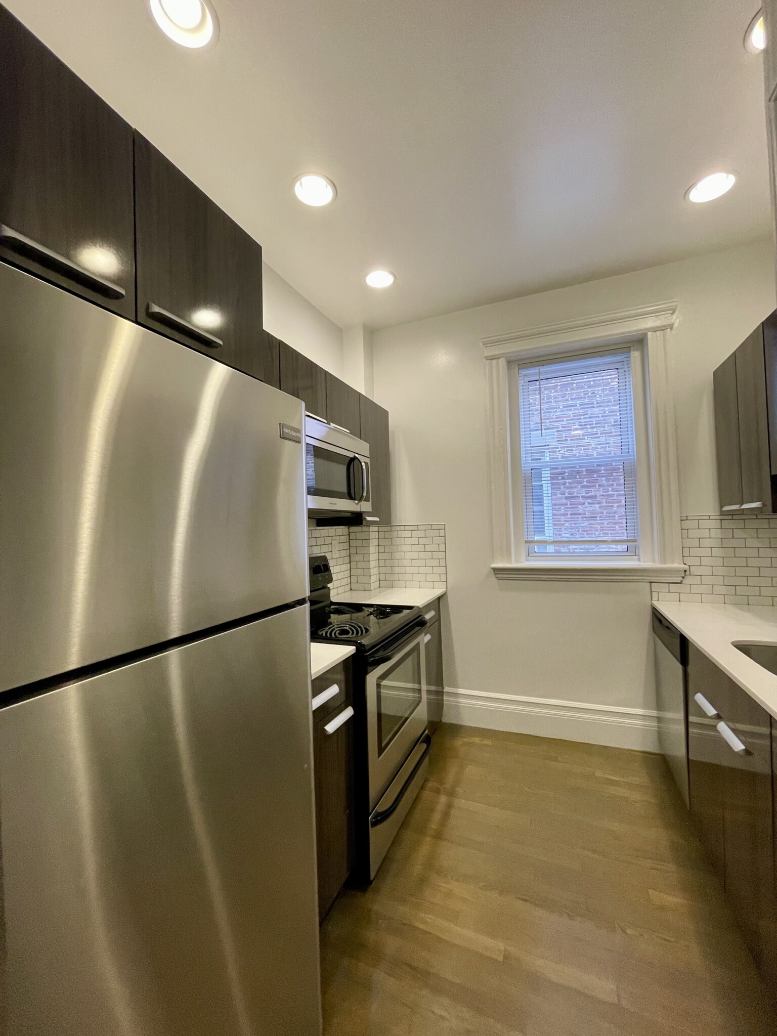 106 Queensberry St, Fenway