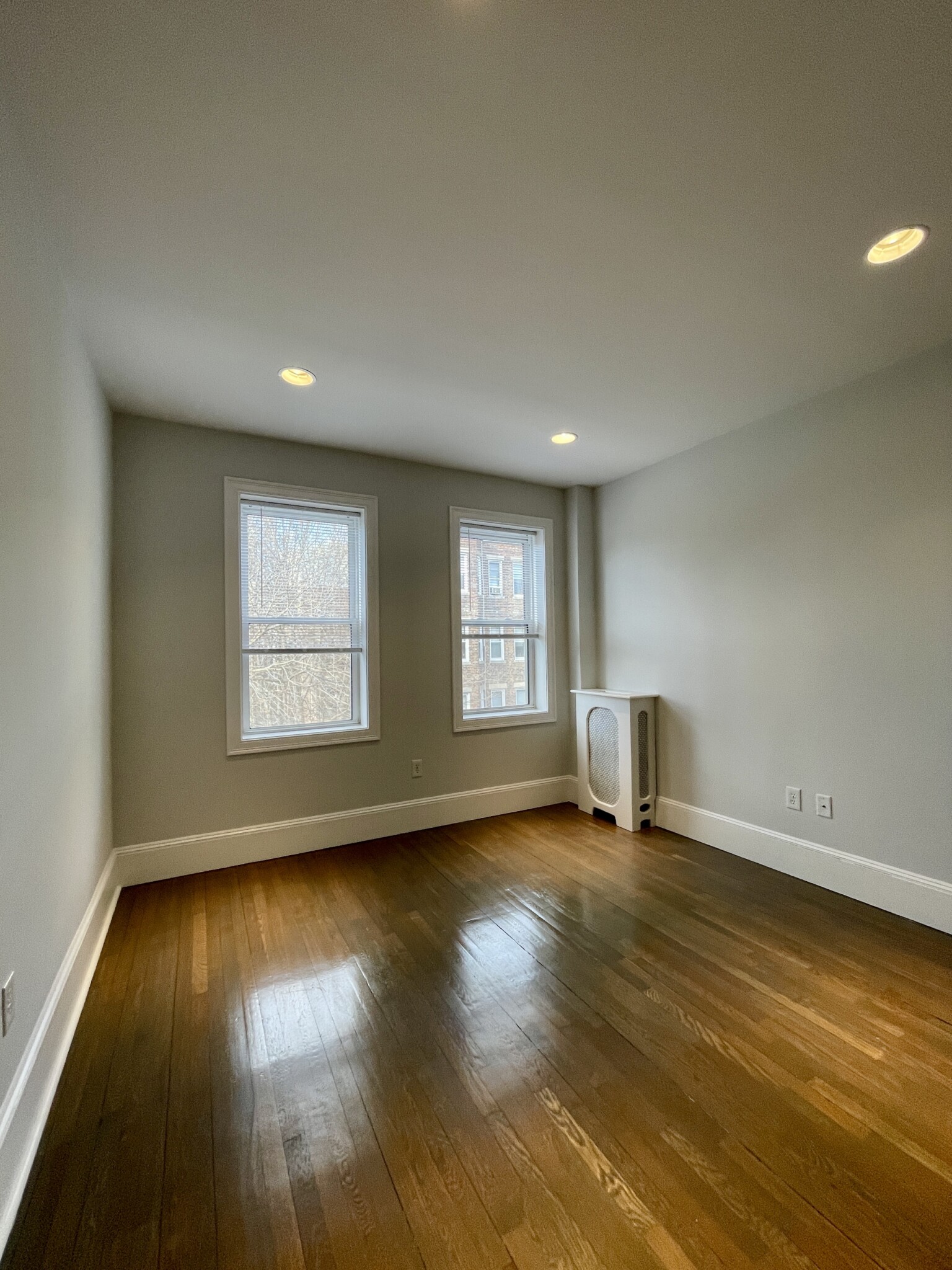 109 Queensberry St, Fenway