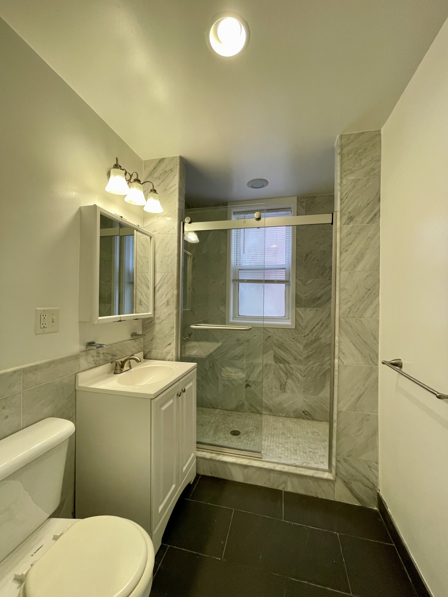 106 Queensberry St, Fenway