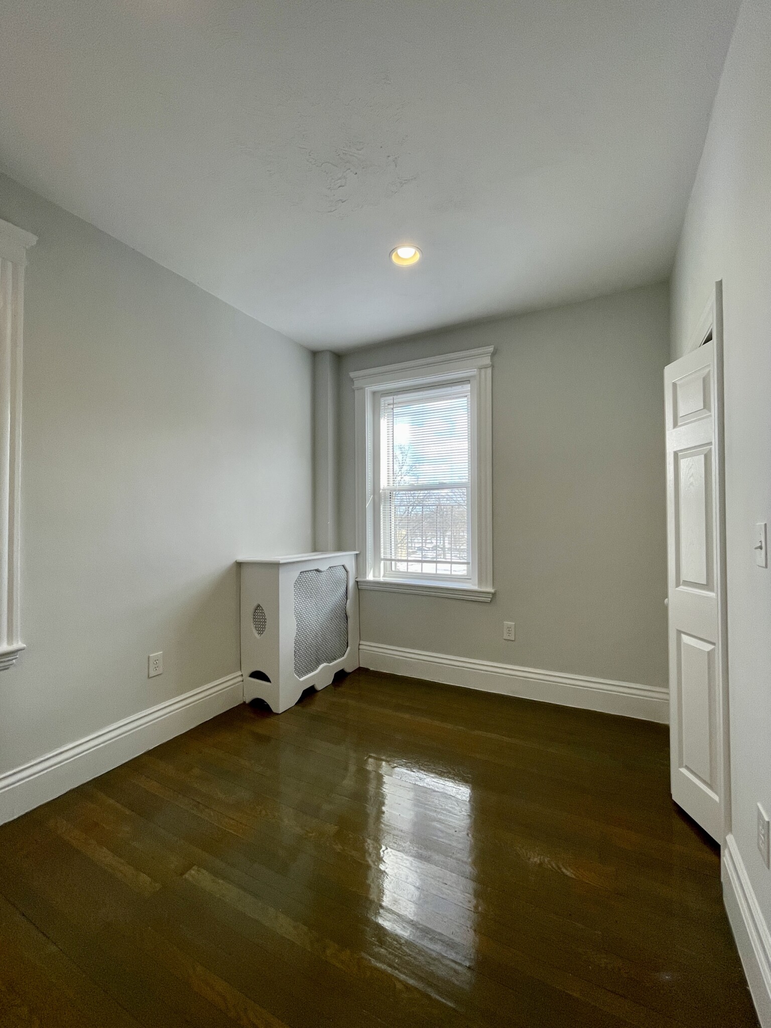 106 Queensberry St, Fenway