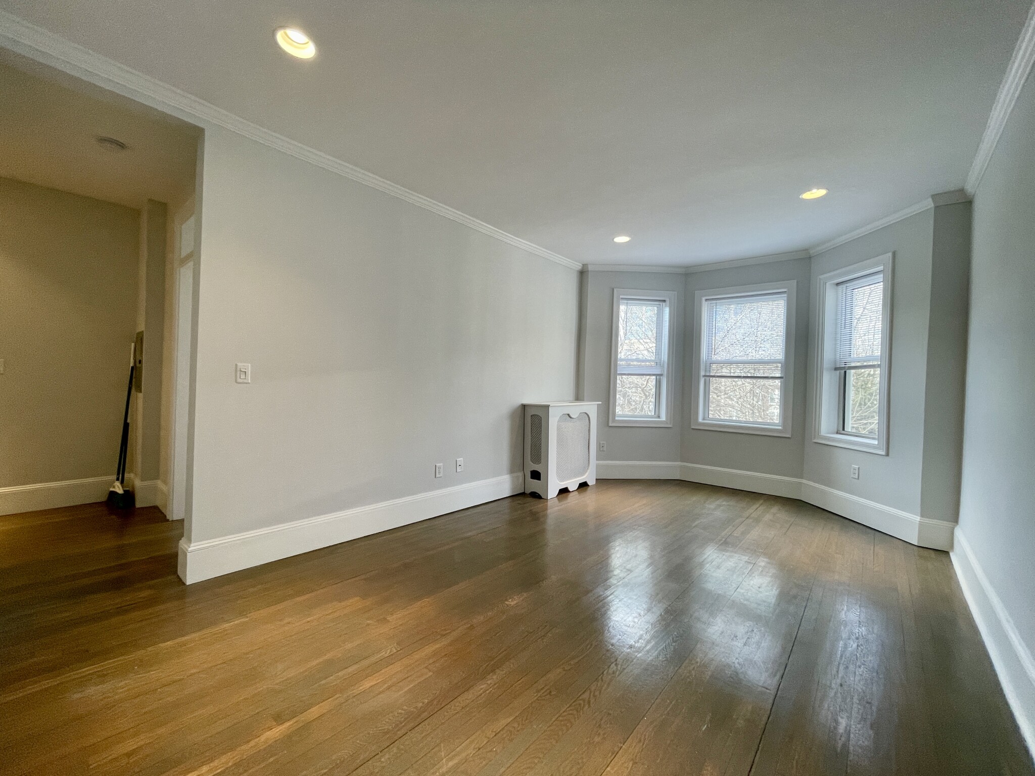 109 Queensberry St, Fenway