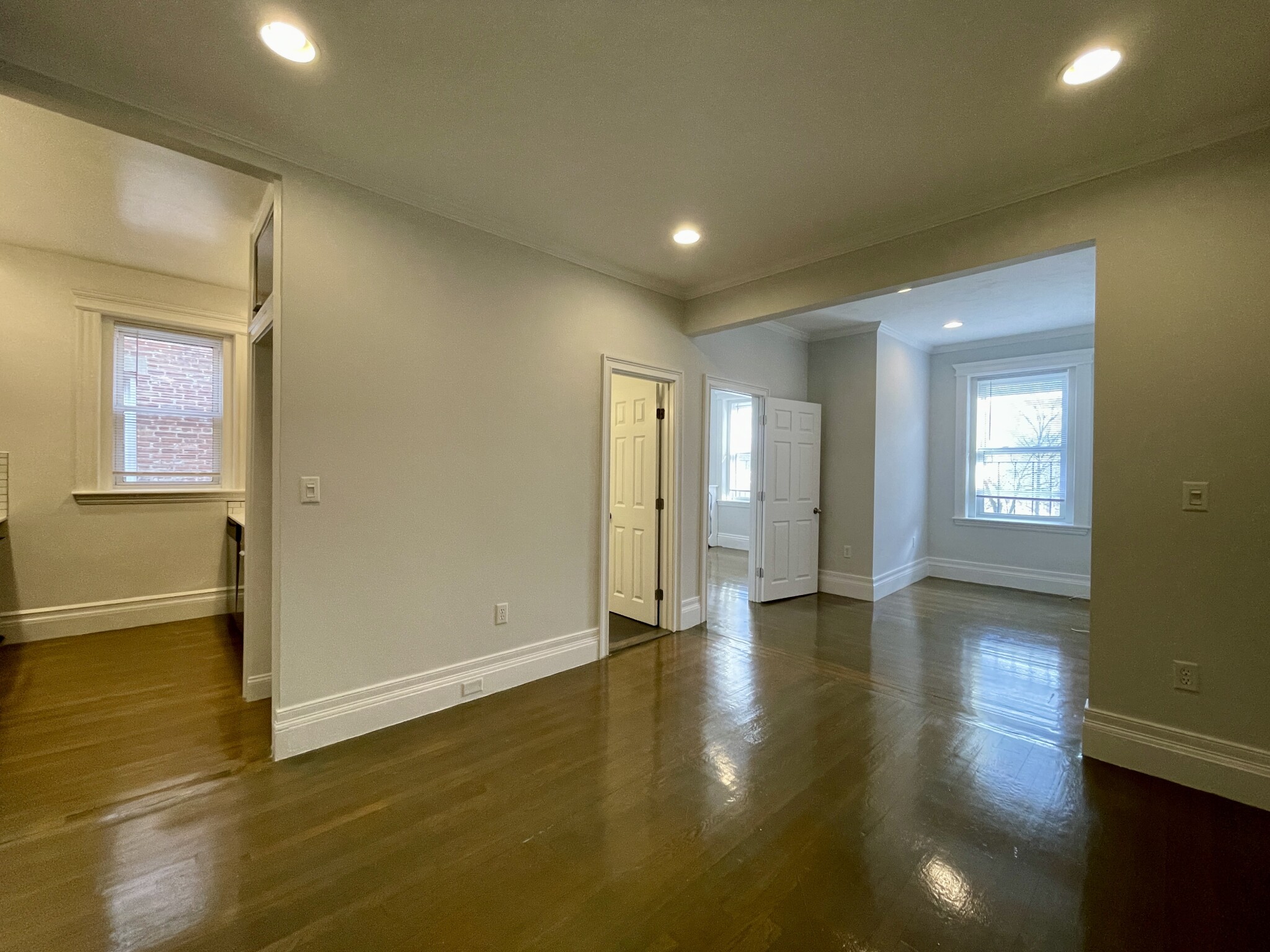 106 Queensberry St, Fenway