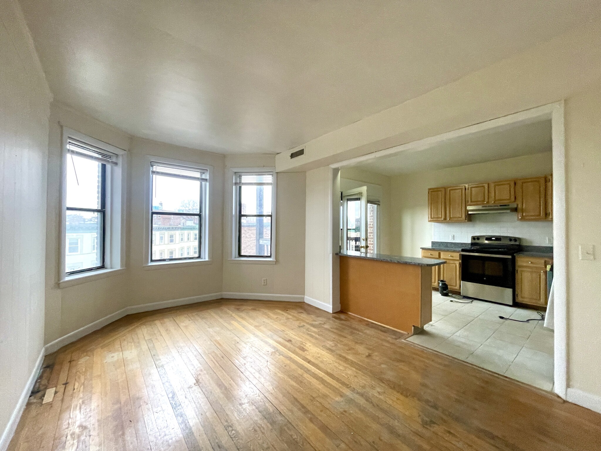 1137 Commonwealth Ave, Allston