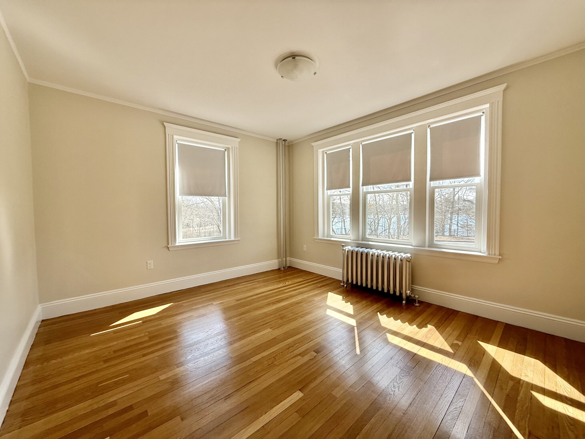 1940 Commonwealth Ave, Brighton