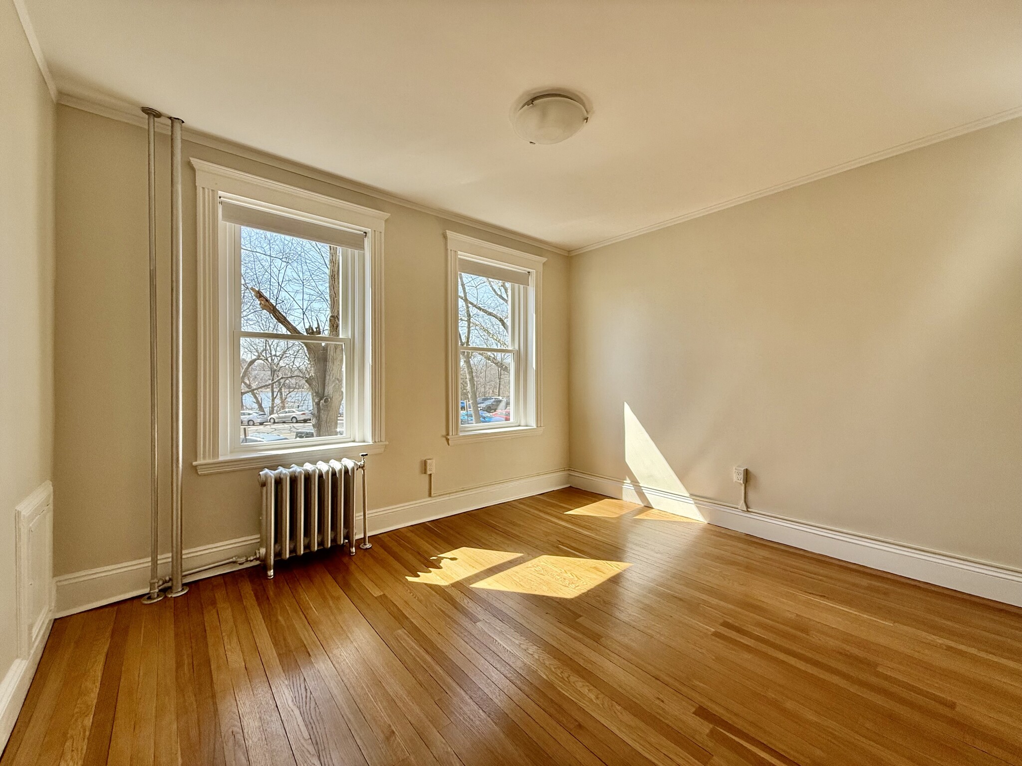 1940 Commonwealth Ave, Brighton