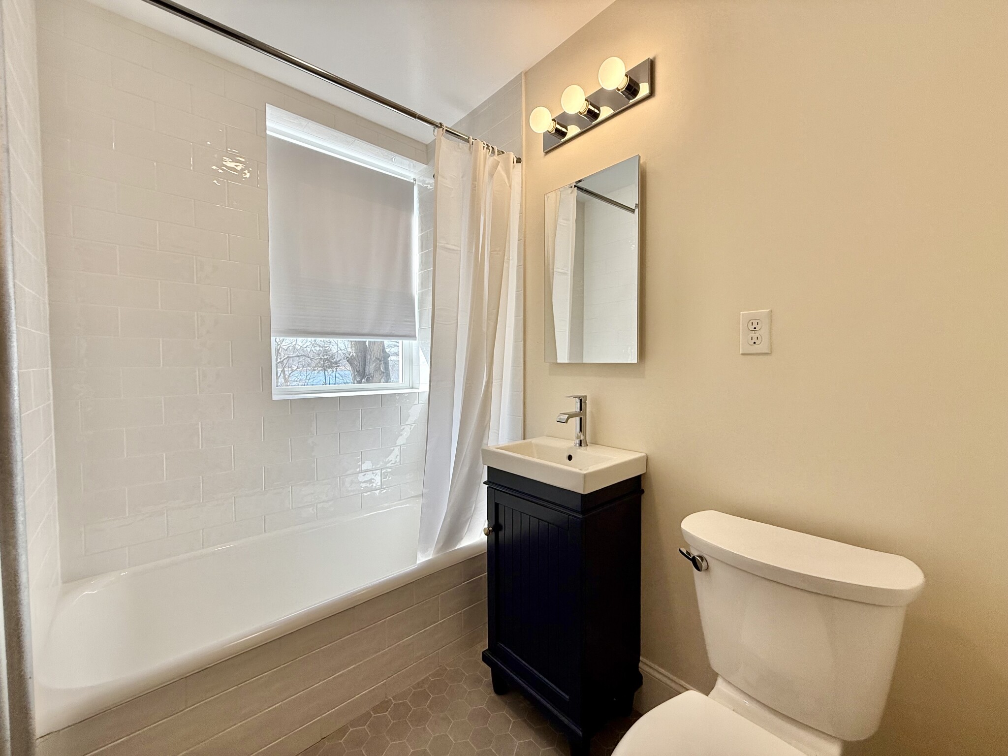 1940 Commonwealth Ave, Brighton