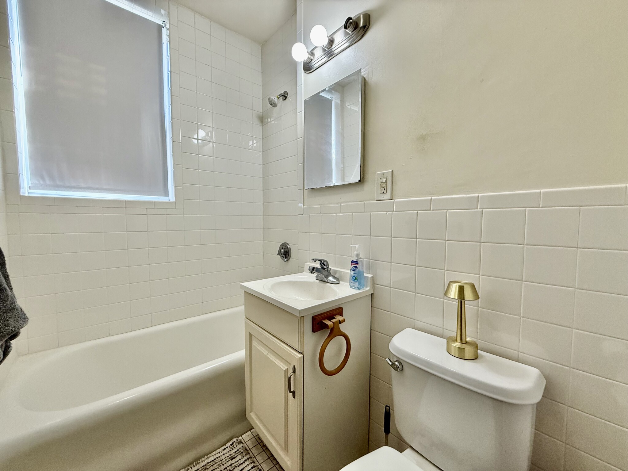 1950 Commonwealth Ave, Brighton