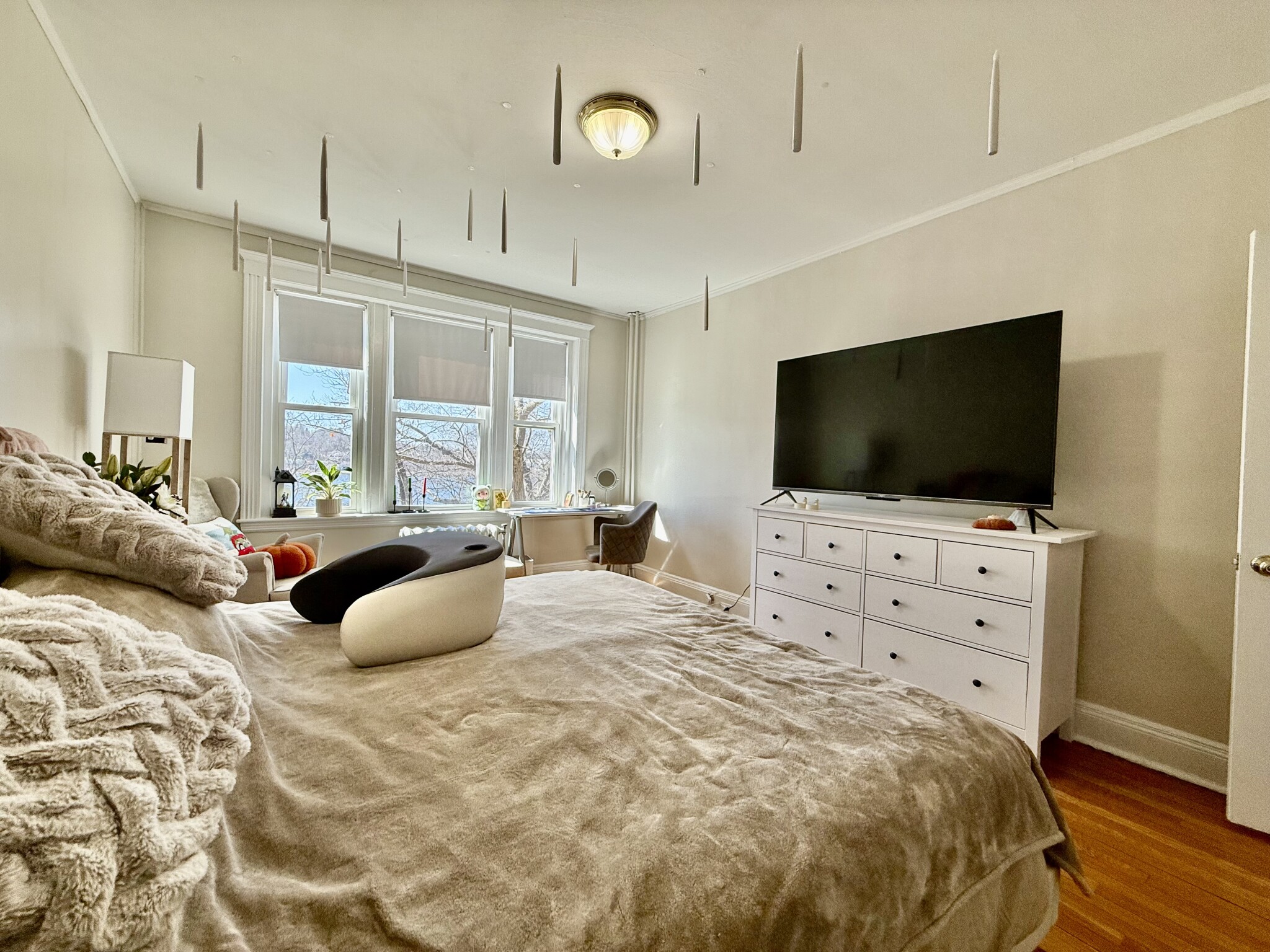 1950 Commonwealth Ave, Brighton