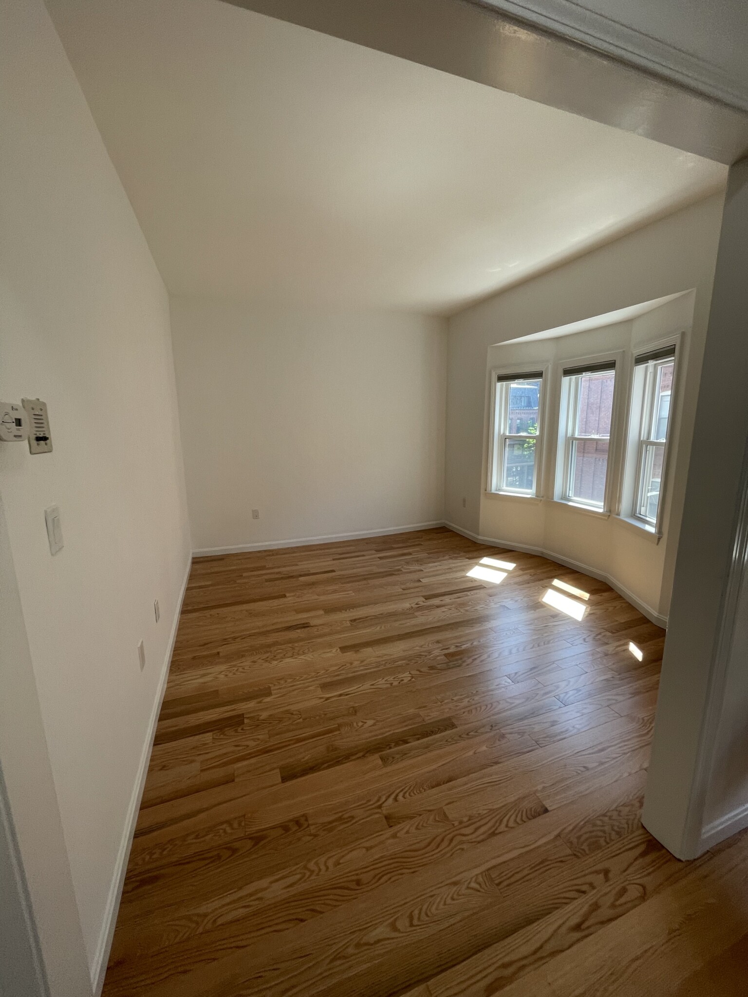 5 Davis Ave, Brookline Village