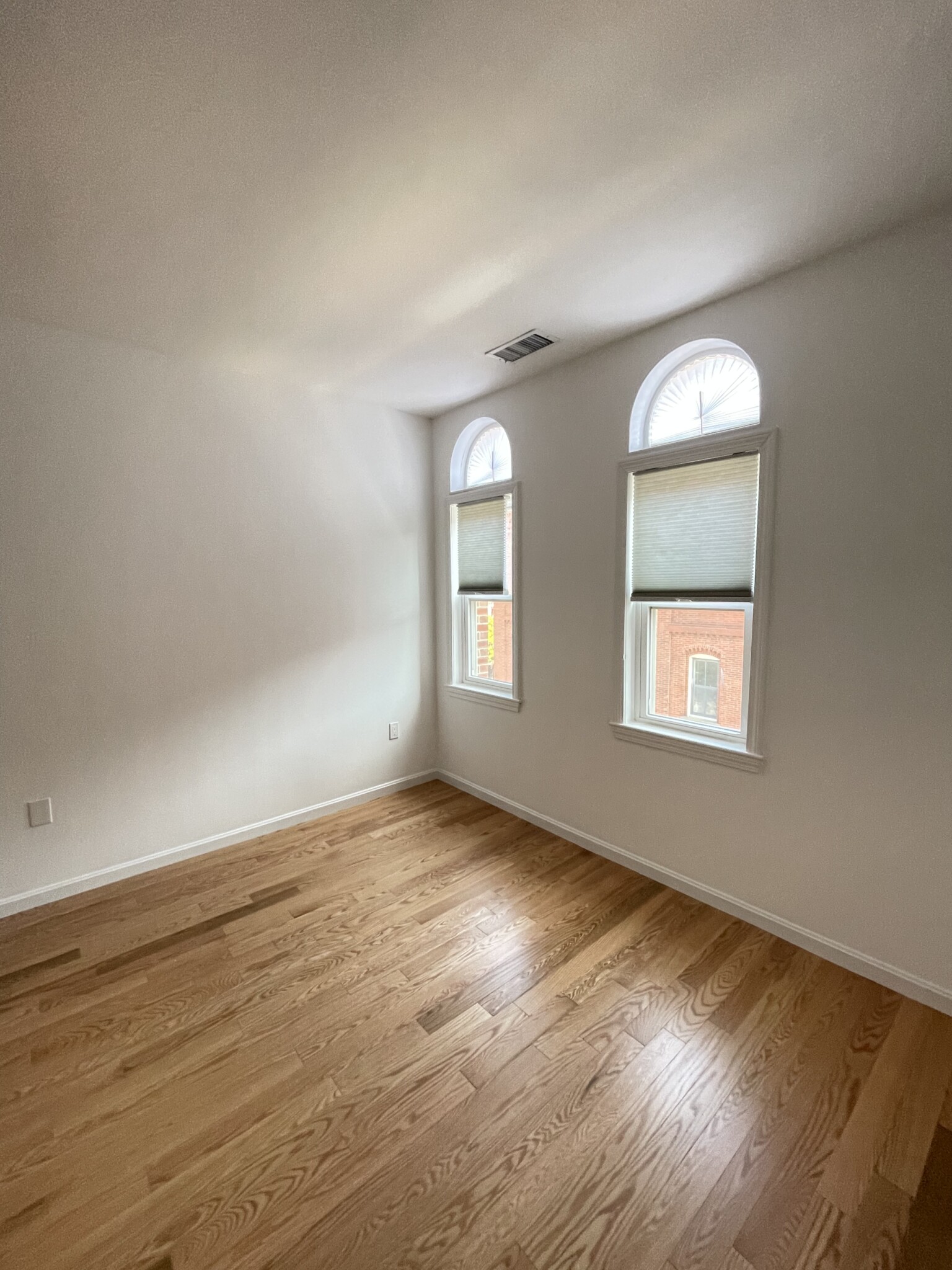 5 Davis Ave, Brookline Village