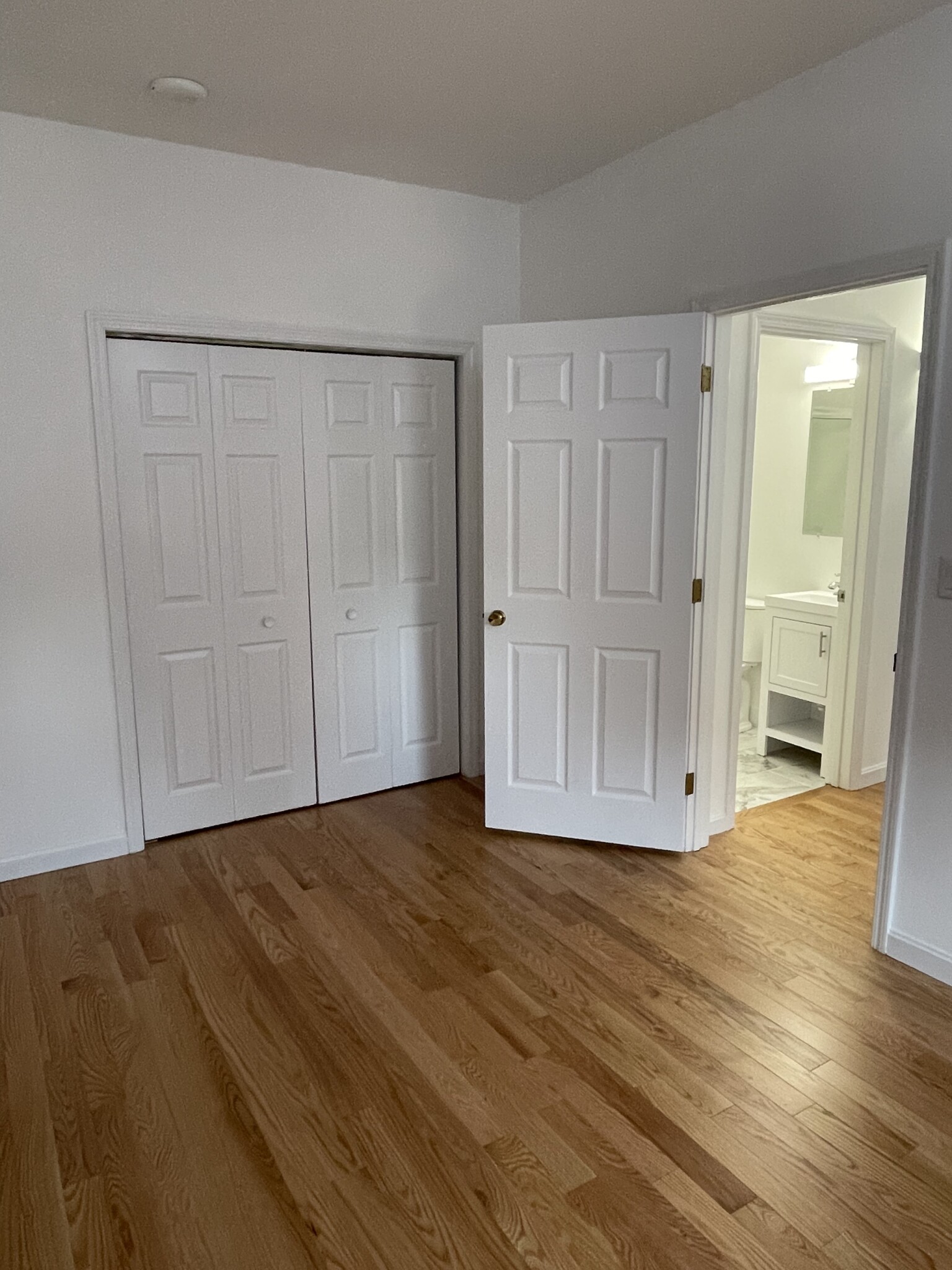 5 Davis Ave, Brookline Village