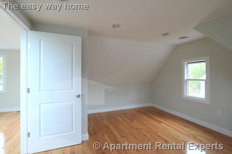 29 Elmwood St, Davis Square