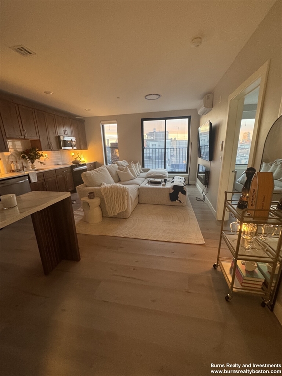 400 W Broadway, South Boston