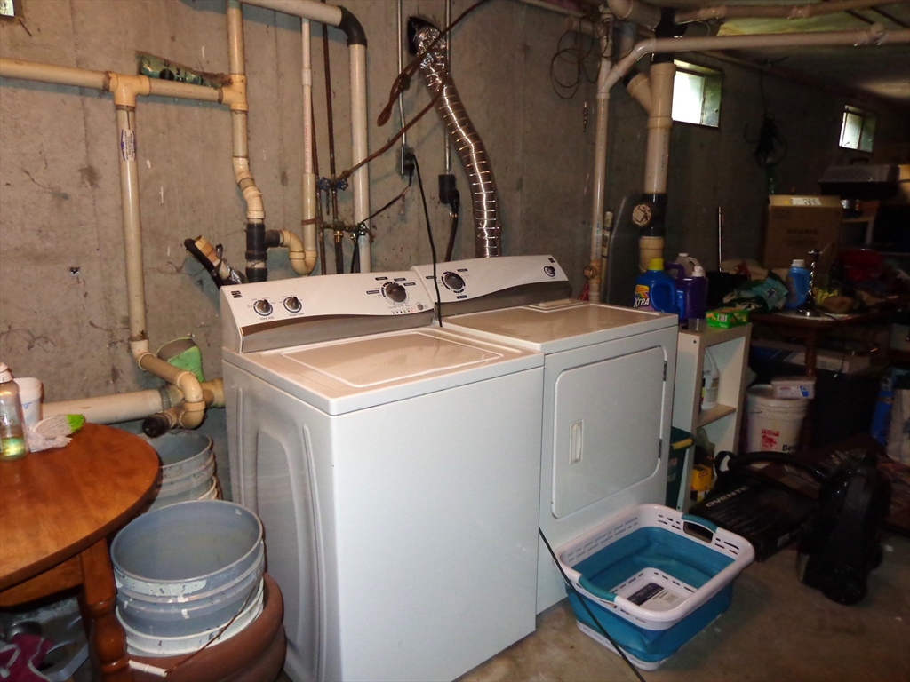 185 Edenfield Ave, Watertown