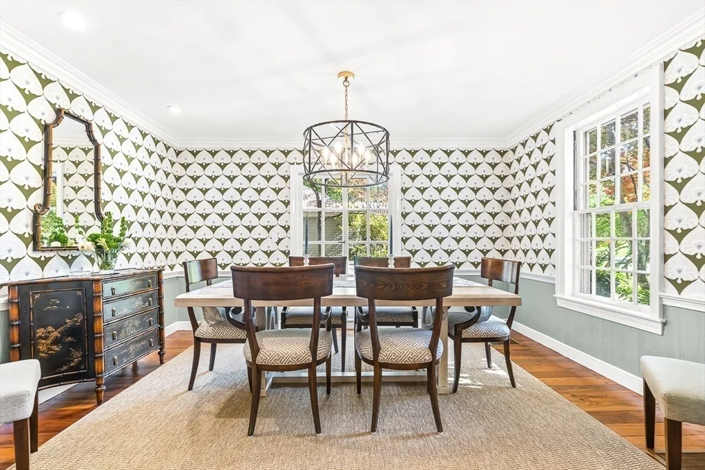 2 Phillips Pond Rd, Natick