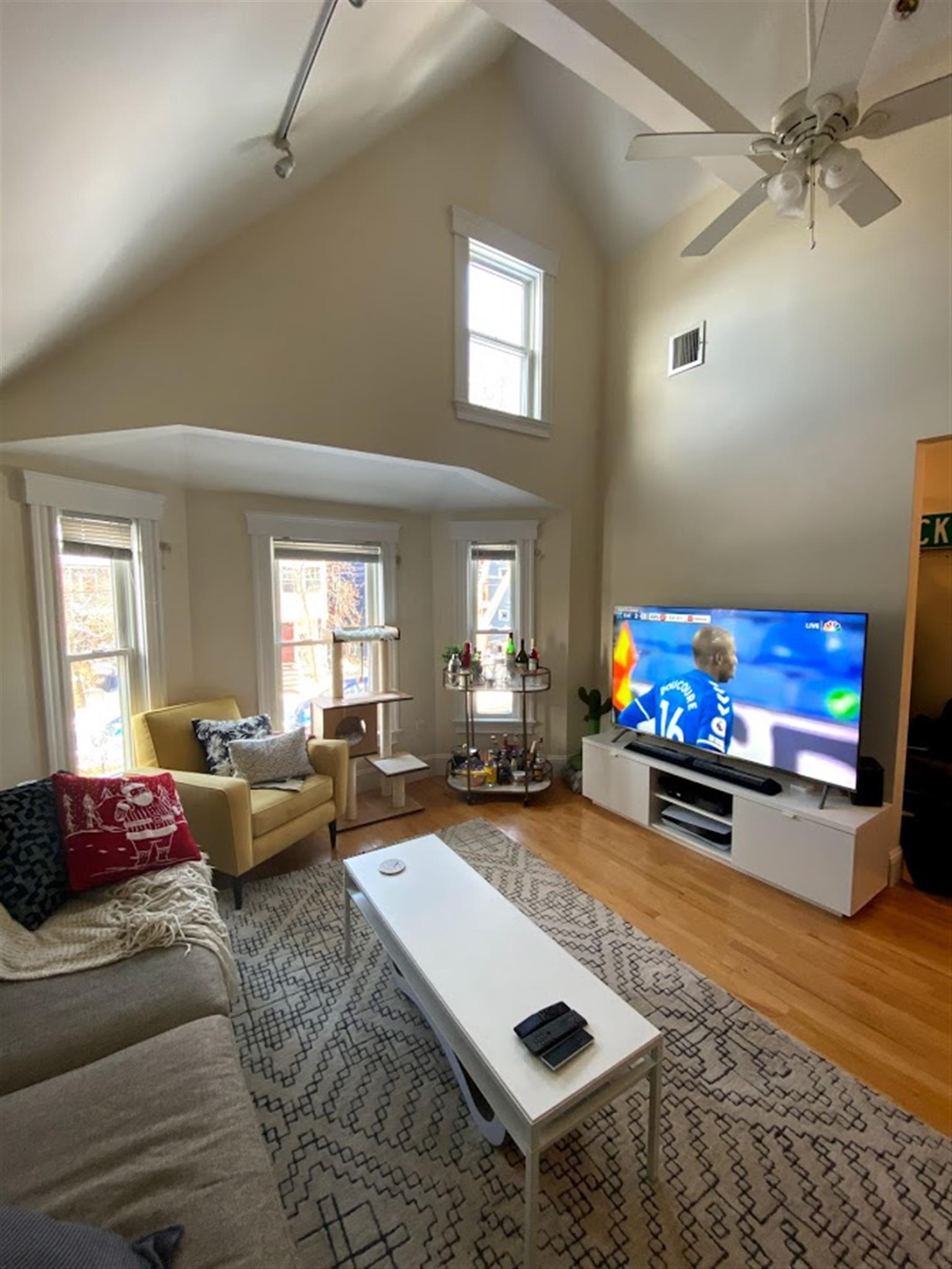 2 bed, 1 bath apartment for rent at 20 Cameron Ave Unit 2, North Cambridge — photo 2 of 14