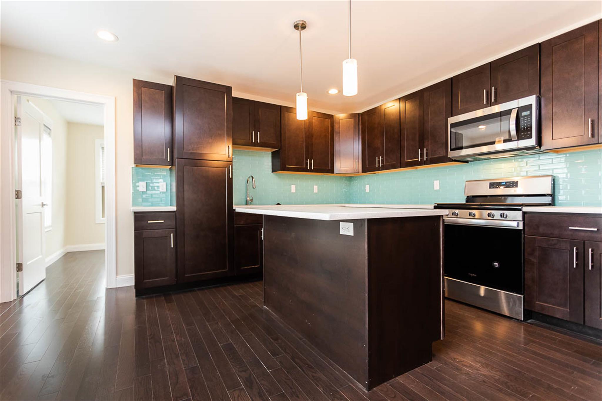 5 bed, 4+ bath apartment for rent at 476 Fulton St Unit 1A, Medford — photo 4 of 29