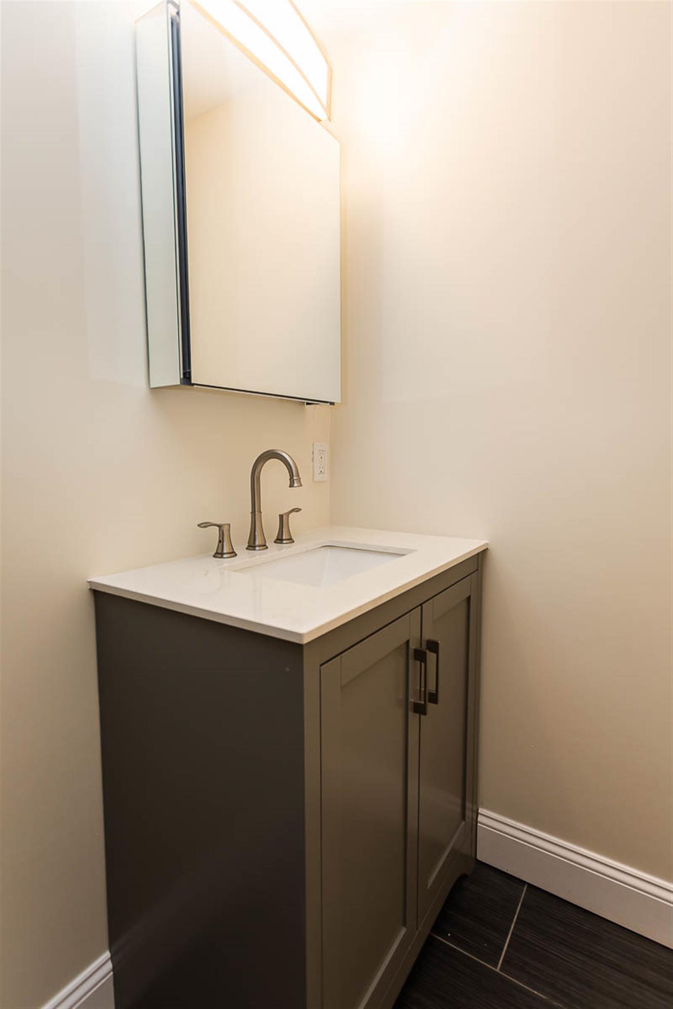 5 bed, 4+ bath apartment for rent at 476 Fulton St Unit 1A, Medford — photo 11 of 29