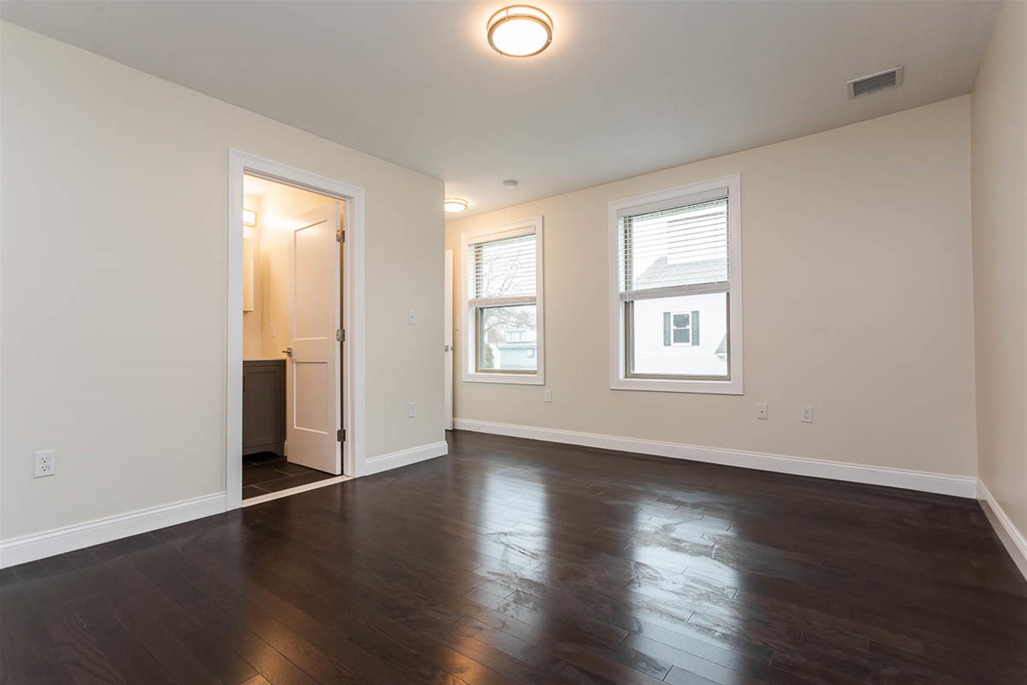5 bed, 4+ bath apartment for rent at 476 Fulton St Unit 1A, Medford — photo 17 of 29