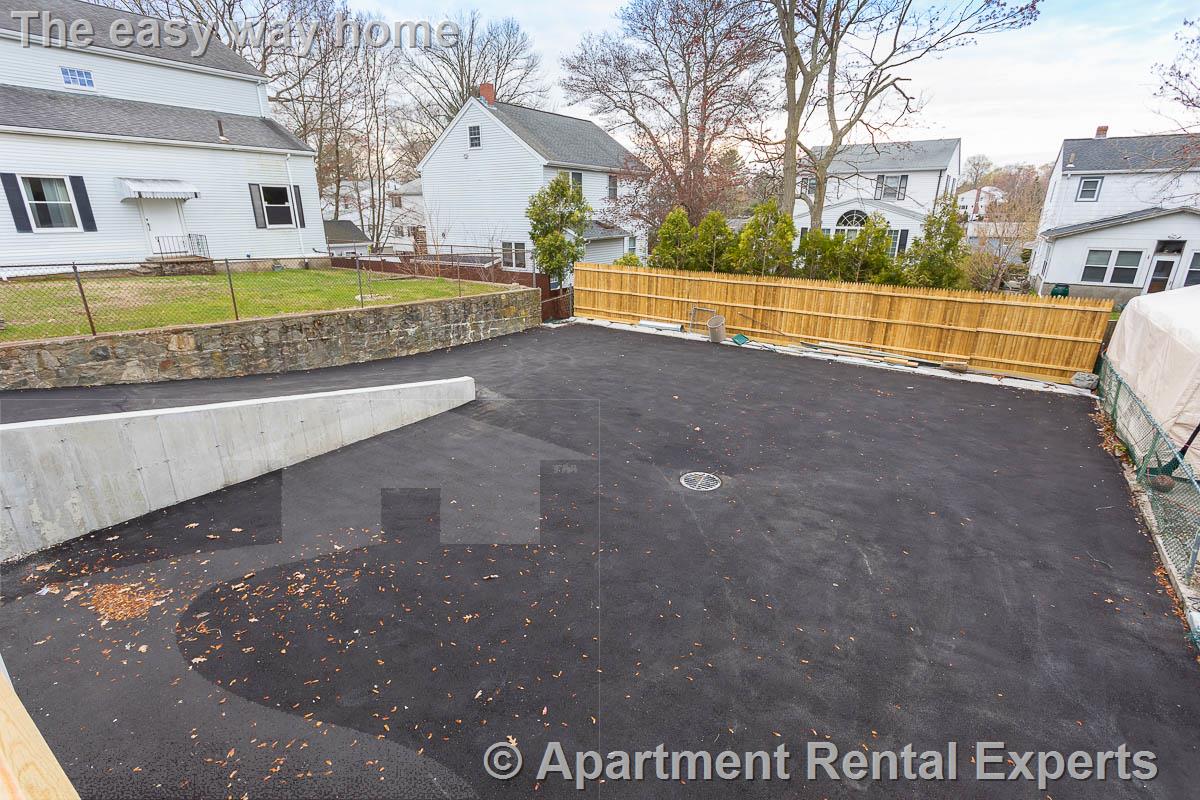 478 Fulton St, Medford Square