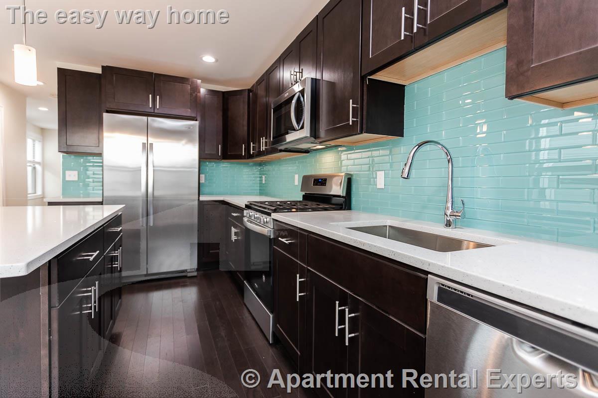 478 Fulton St, Medford Square