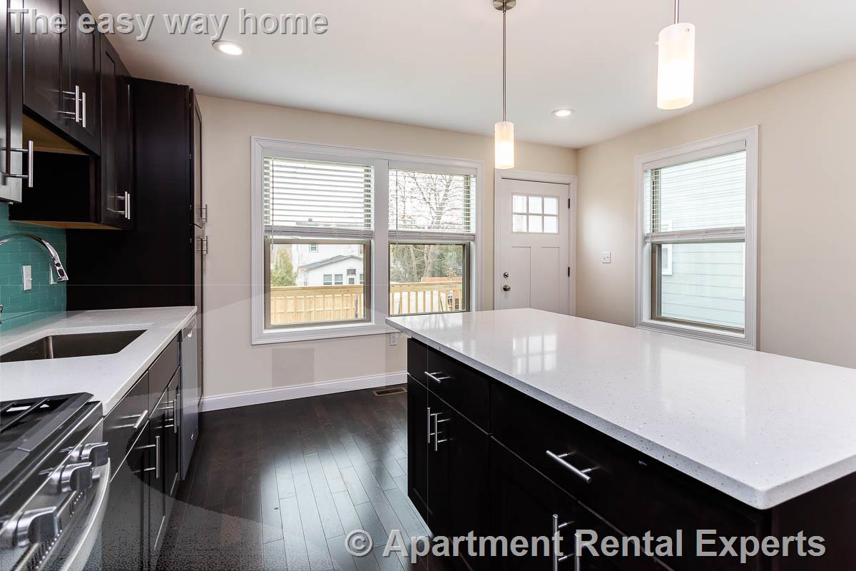 478 Fulton St, Medford Square