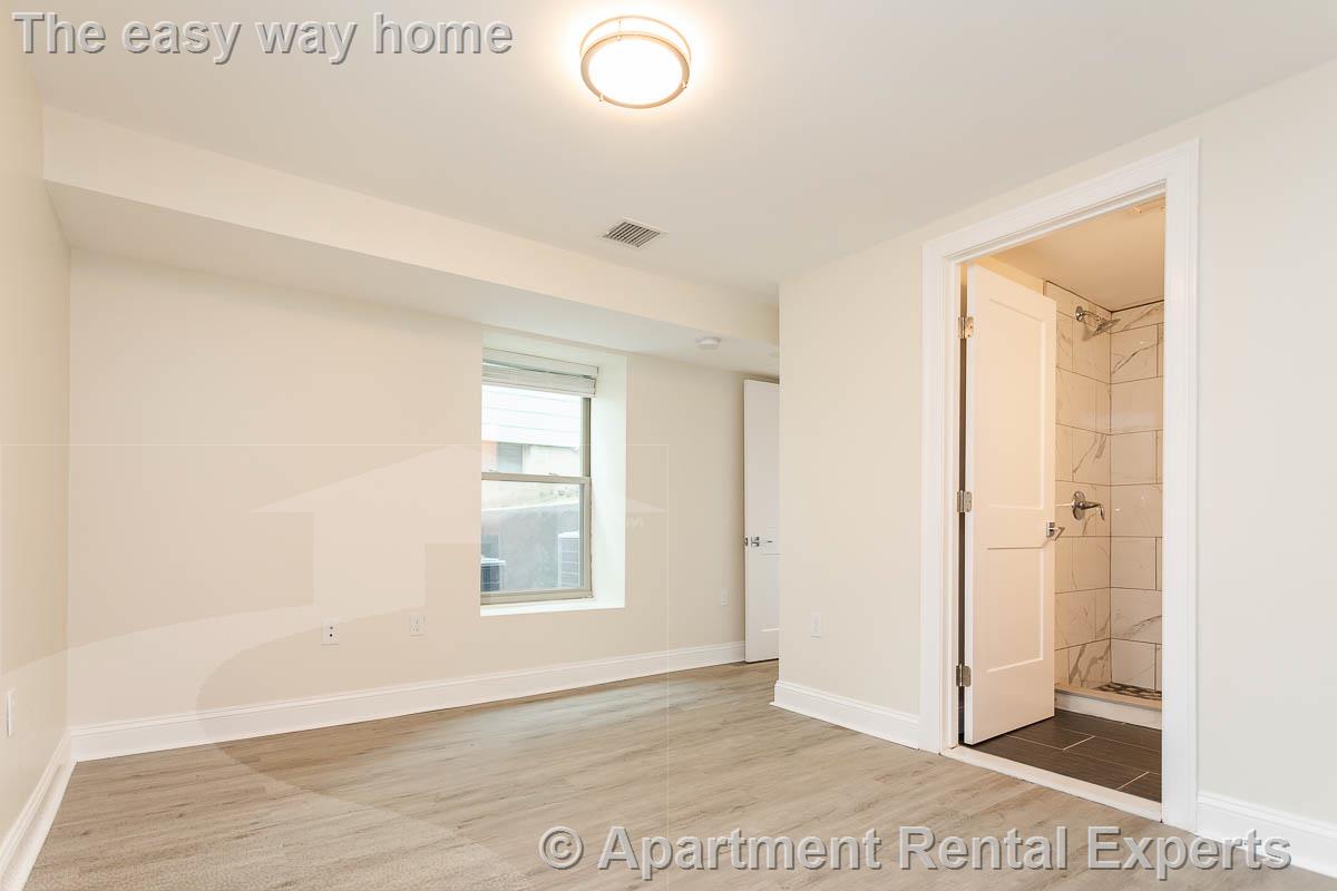 478 Fulton St, Medford Square