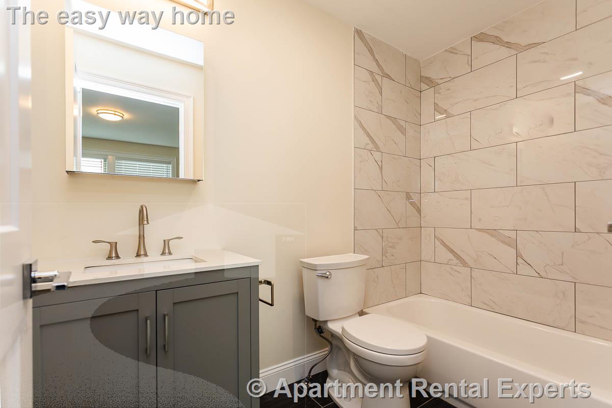 478 Fulton St, Medford Square