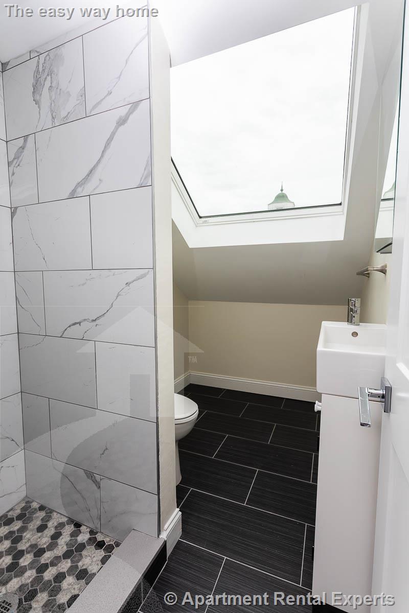 478 Fulton St, Medford Square