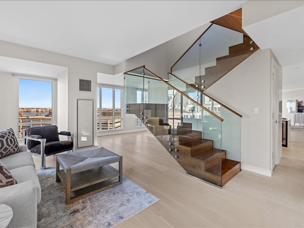 110 Broad St, Waterfront