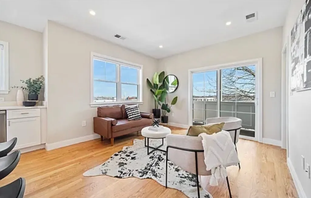 2-4 Hecla, Dorchester