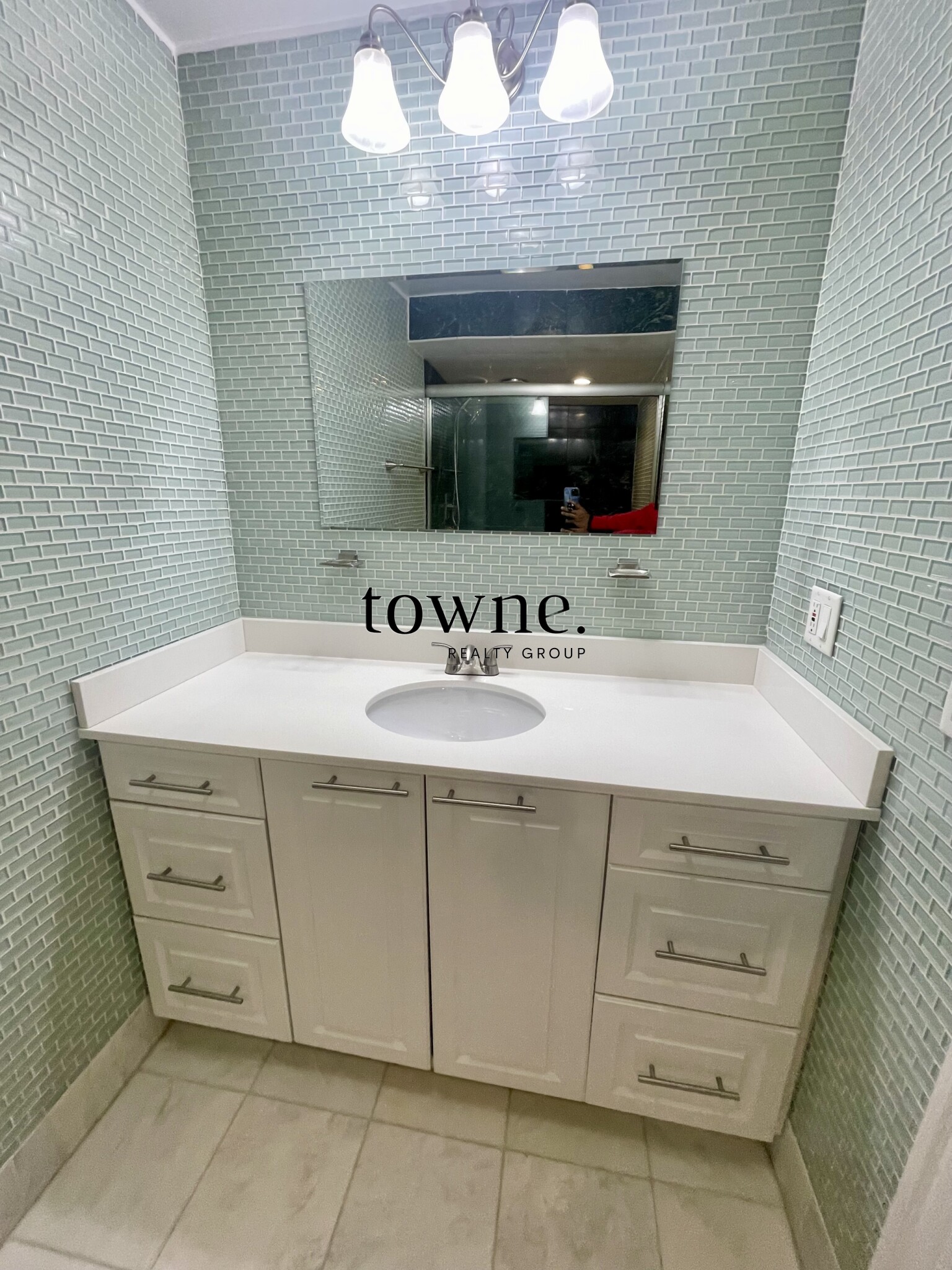 254 Newbury St, Back Bay