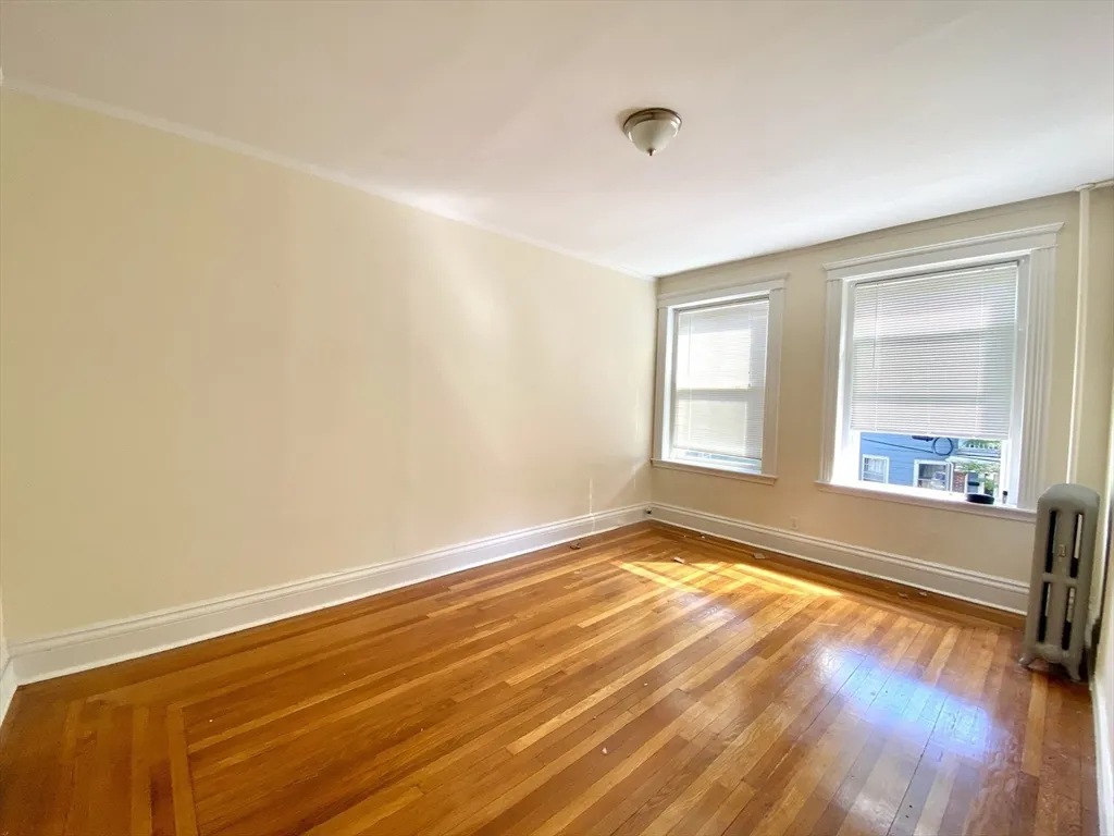 144 Coolidge St, North Brookline