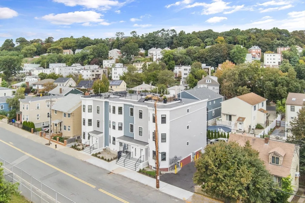 31 Boardman St, East Boston