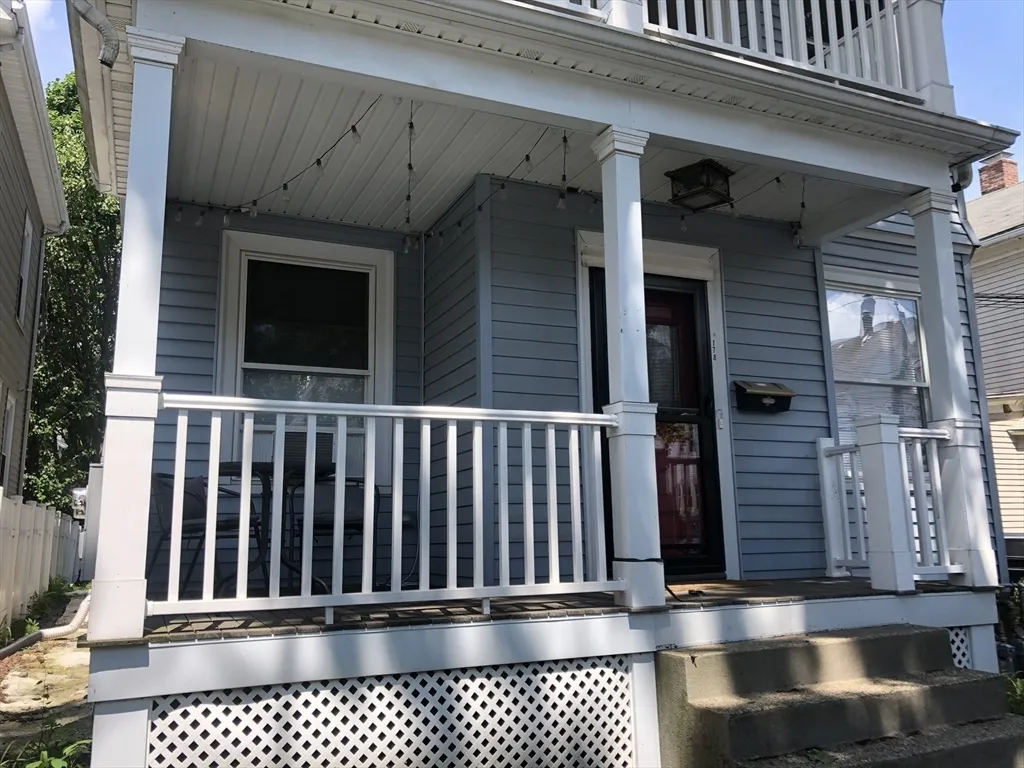 178 Robbins St, South Side