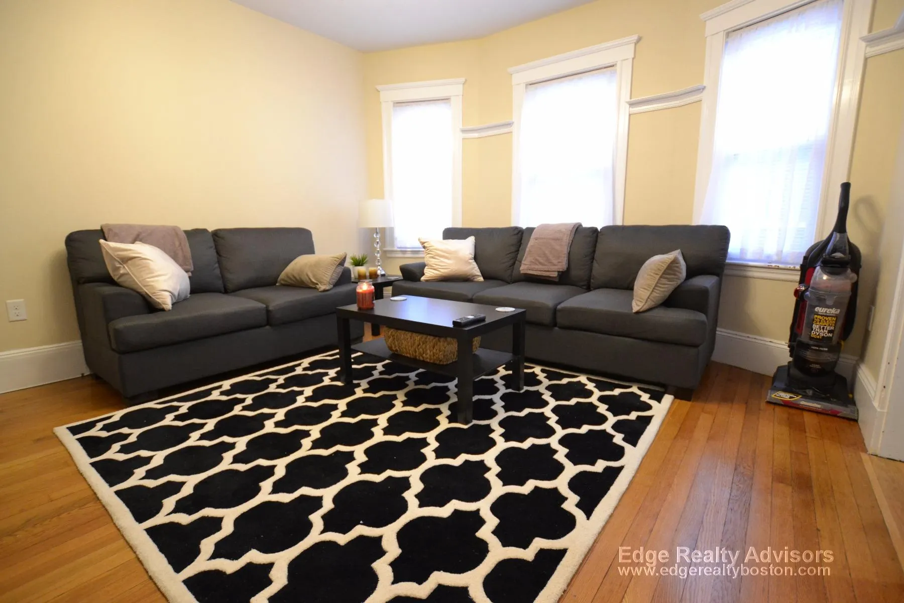 40 Atkins St, Oak Square