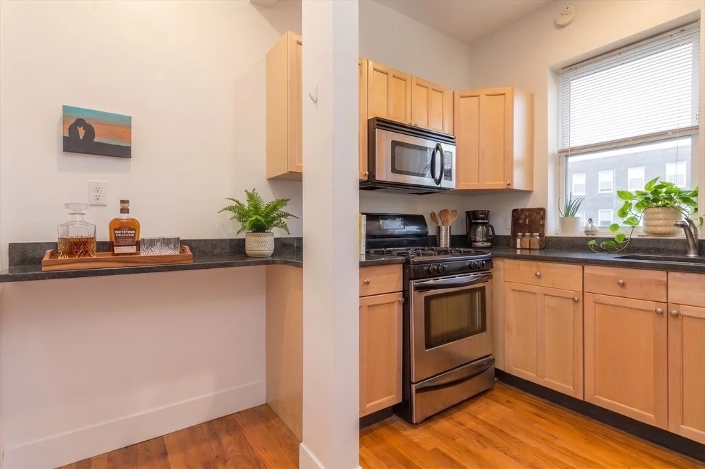 85 Park Dr, Fenway