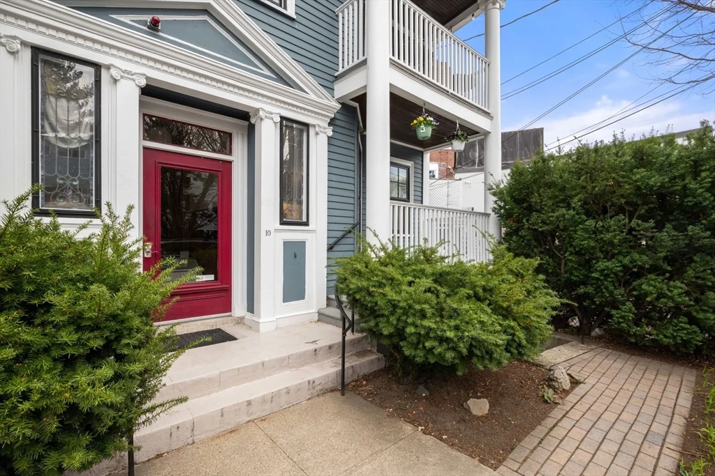 10 Bowdoin St, Neighborhood Nine