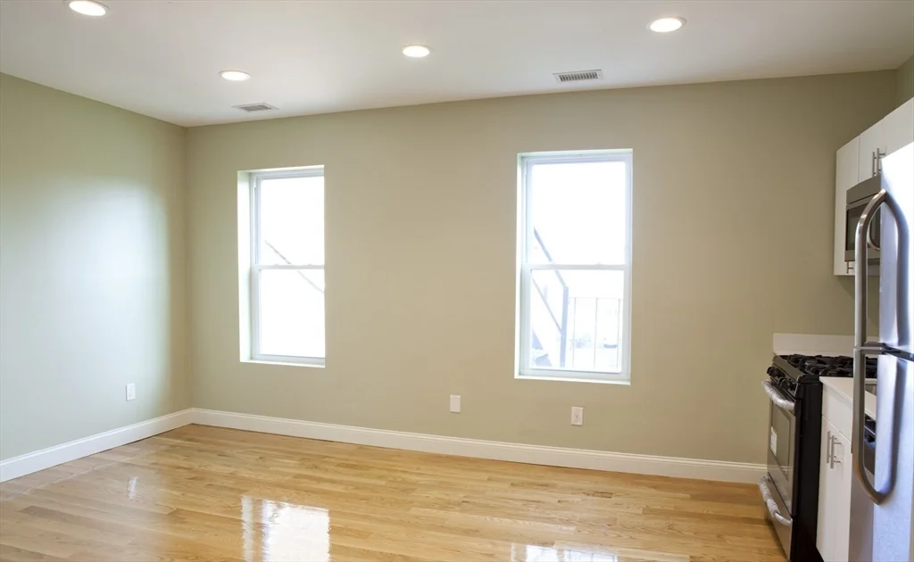 4 Kearsarge, Roxbury