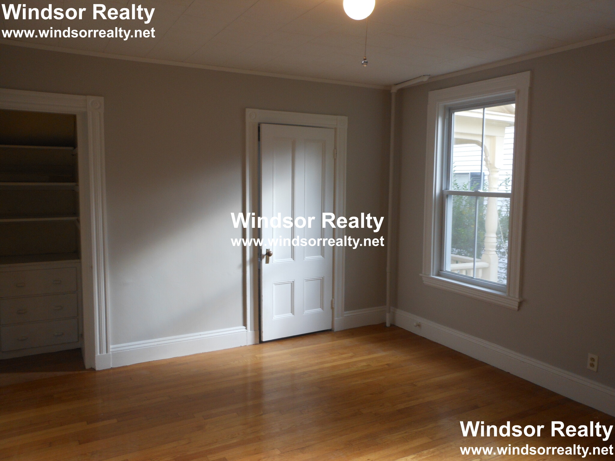 78 Charlesbank Rd, Newton Corner