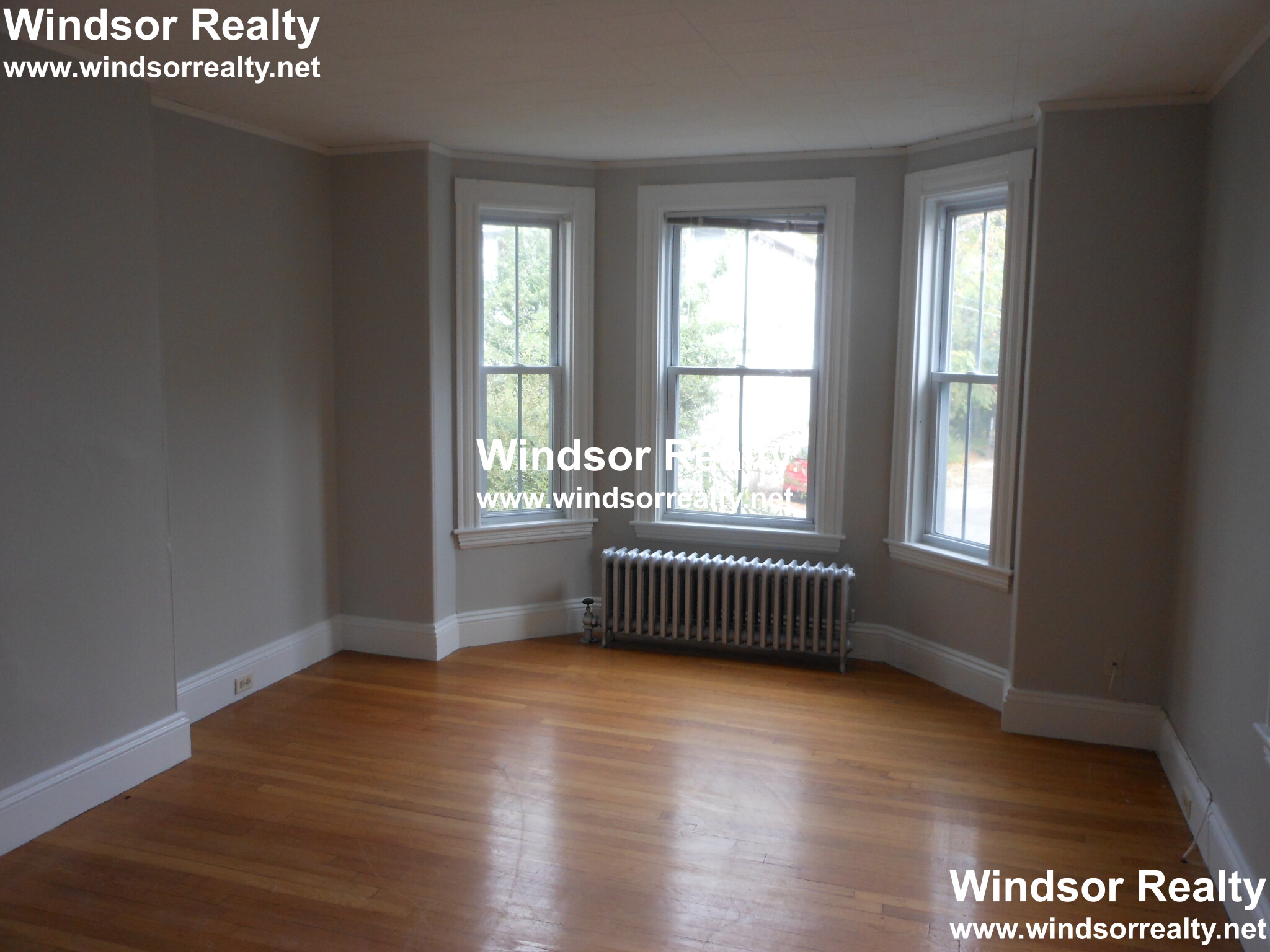 78 Charlesbank Rd, Newton Corner